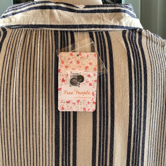 FREE PEOPLE Top  BRAND NEW w/Tags Attached. - Picture 4 of 7